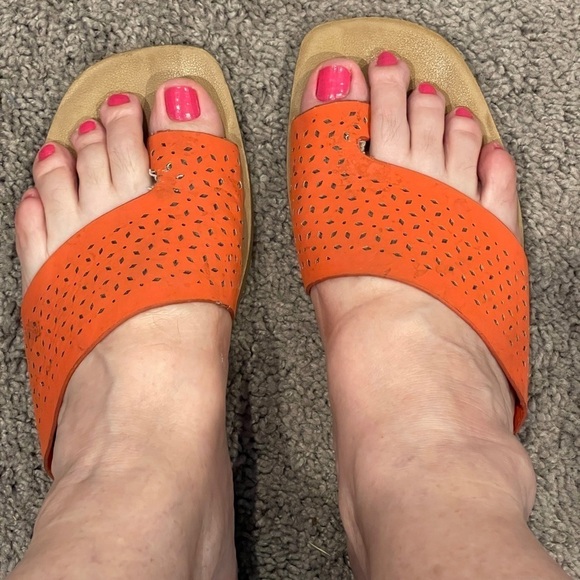 CL Laundry Women's Sandals Size 11 Coral Slides Slip On Thong Flats - Picture 6 of 7